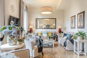 The Park View 4 Bedrooms Apartment with Terrace and Elevator inside the Walls of Lucca